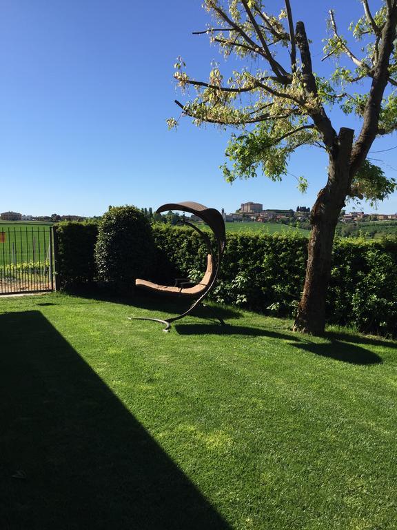 Cascina Cortine Bed & Breakfast Guarene Exterior photo
