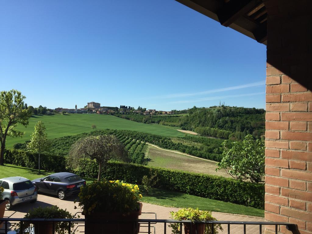 Cascina Cortine Bed & Breakfast Guarene Exterior photo
