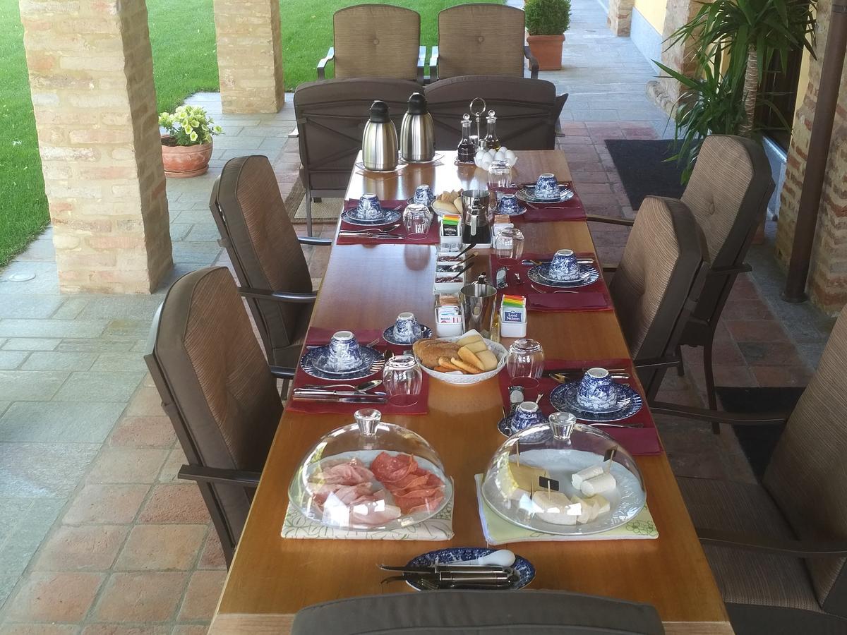 Cascina Cortine Bed & Breakfast Guarene Exterior photo